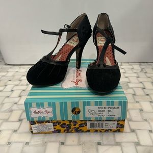 These black Bettie Page heels are size 7, worn once, great condition